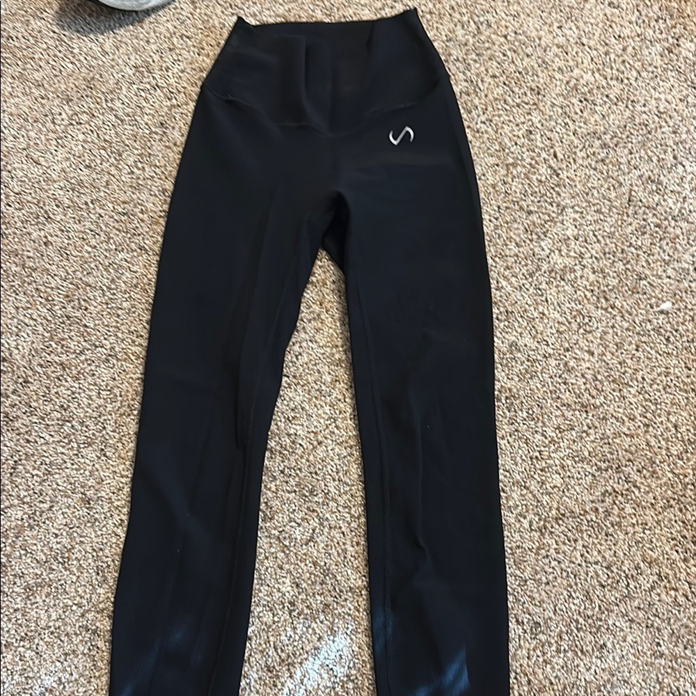 Sleek Black High-Waist Leggings